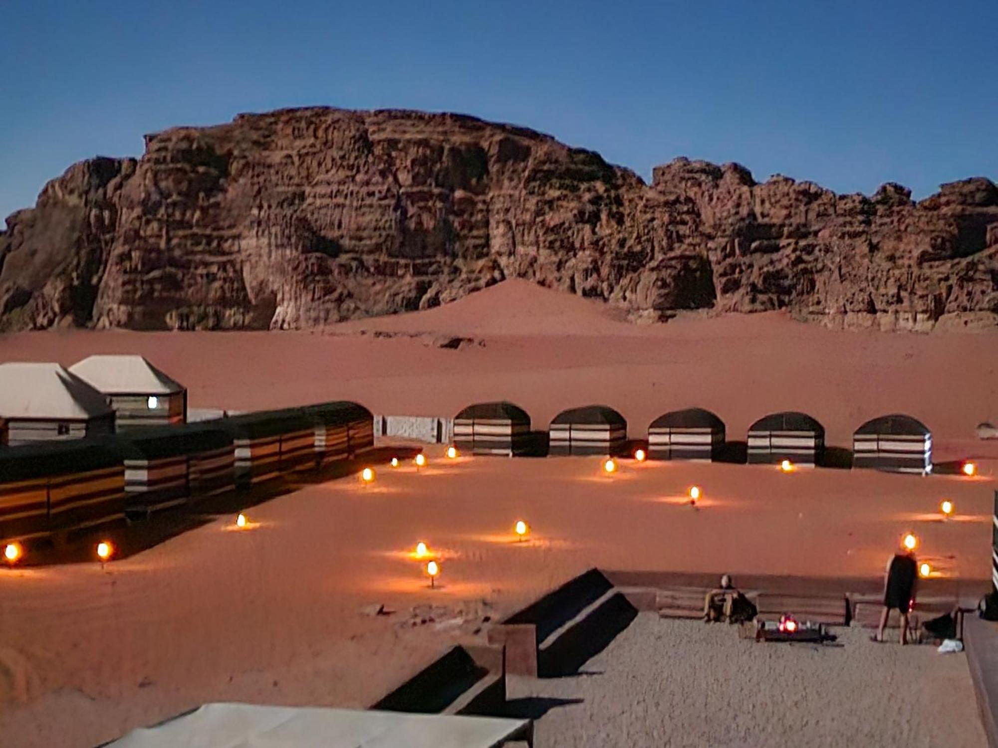 Wadi Rum Candles Camp Екстер'єр фото