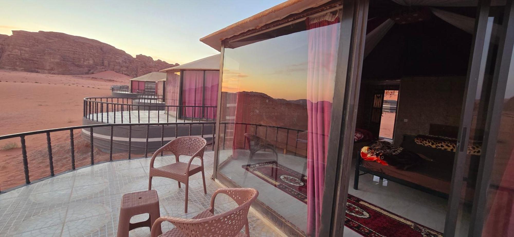 Wadi Rum Candles Camp Екстер'єр фото